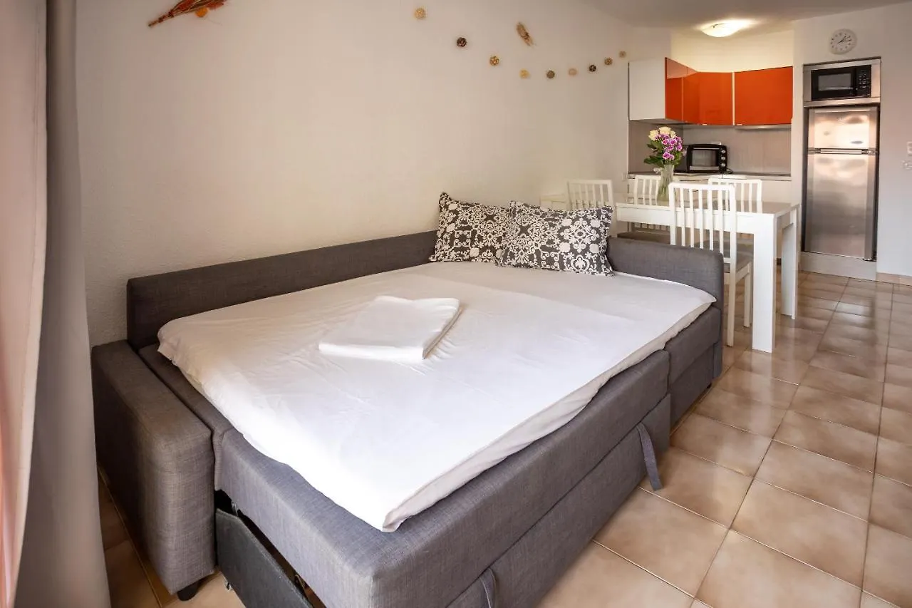 Castle Harbour Phoebe'S Flat Los Cristianos By Lovetenerife Spanien